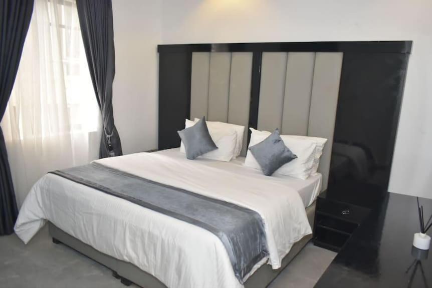 Jada Hotel And Suits Lagos Eksteriør billede