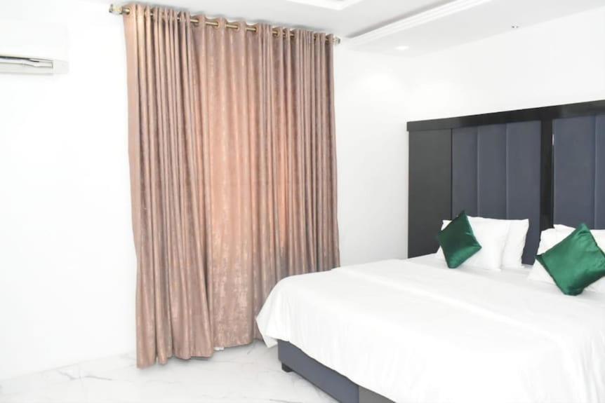 Jada Hotel And Suits Lagos Eksteriør billede